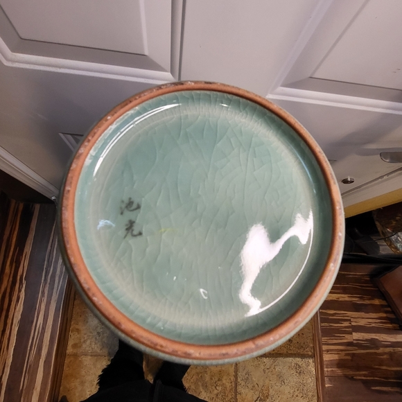 LARGE CELADON FLORA GREEN GLAZED CERAMIC POTTERY KOREAN VASE SIGNED 12" - Picture 11 of 13